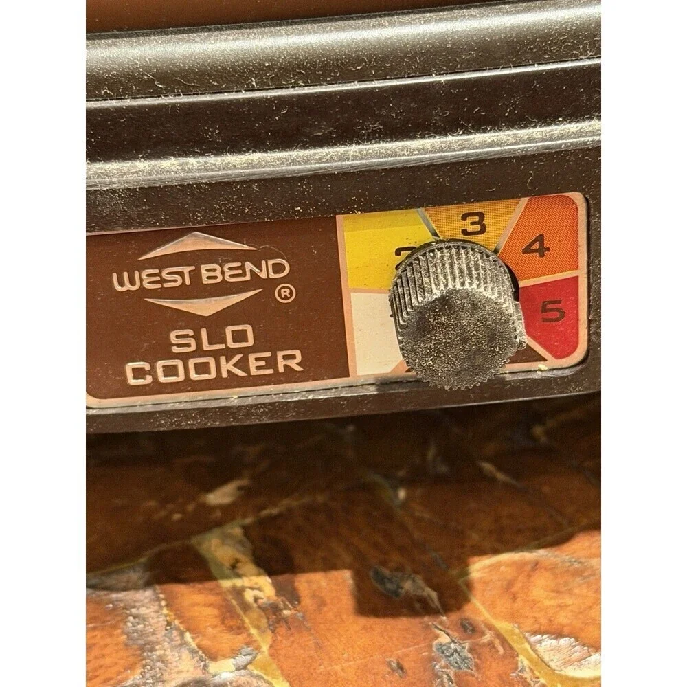 Vintage West Bend 6 Quart Slow Cooker Ombre Metal Lid